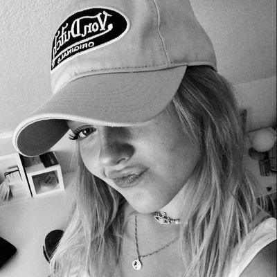 sadecceela's profile picture. -Kᴀғᴀᴍᴀ ɢᴏ̈ʀᴇ