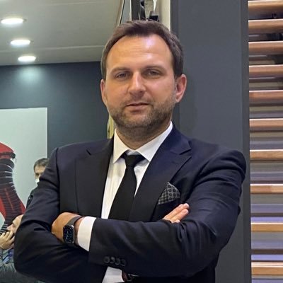 Ekonomi. Finans, Otomotiv, İş Dünyası, Teknoloji, Satış/Pazarlama.