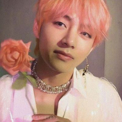 tetegogh_'s profile picture. taehyung love bot... 🌸