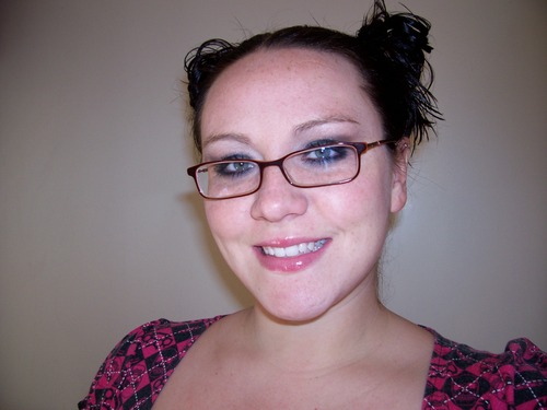 My name is Lindsey. I am an amateur photographer currently working on building my portfolio.