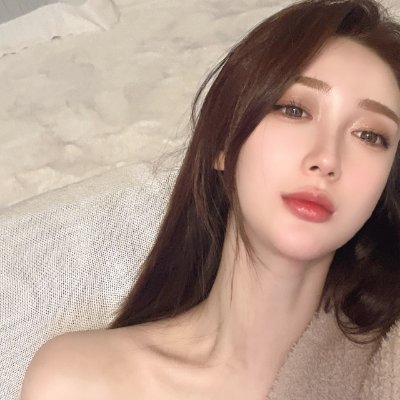 jilio0O's profile picture. I'm not afraid of being broken to pieces. I'm innocent in the world.