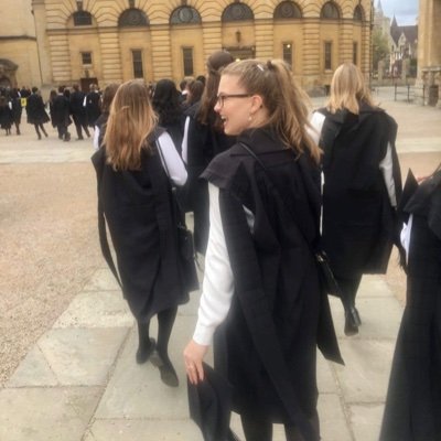 DPhil in French @OxfordModLangs, Grad Development Scholar @StAnnesCollege | Postcolonial francophone lit, spectrality, intertextuality, North Africa. Also dogs.