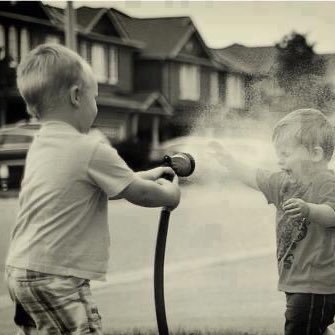 DuaaHus52016647's profile picture. 