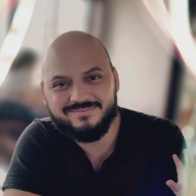 uliakhyn's profile picture. Padre, Médico. Emprendedor.