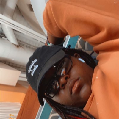 Mikaela41208746's profile picture. Music type person SRU 23 love movies 🐘☠️🌙💕🐒❤️