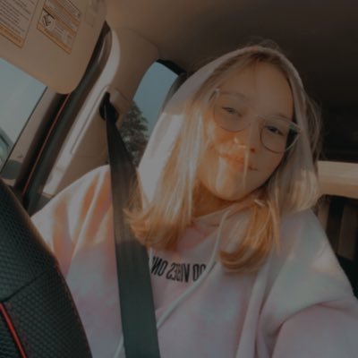 LynetteWhetsto2's profile picture. 