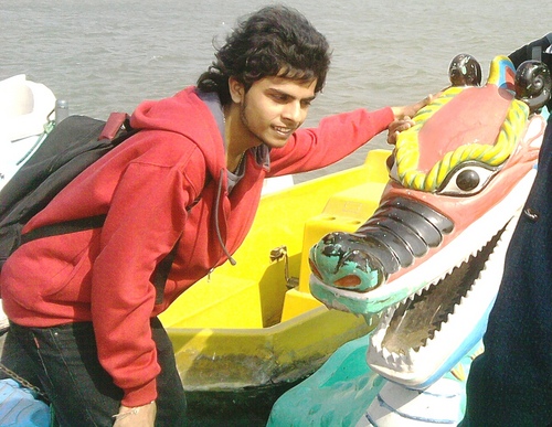i am simple nature person doing enggineering & badminton playr....i love 2 make new friends