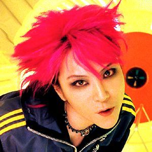 X JAPAN,YOSHIKI,hideの大ファンです(^O^)　ライヴ好き(^_^)　バンドやってます(^o^)　Xファンの皆さんフォローお願いします(^O^) 音楽(ロック)が好きな人もフォローお願いします(^o^)
