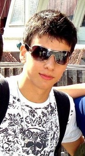 Segui aew  !