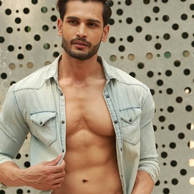 Adam37861294's profile picture. Adam