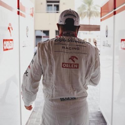 maverick_k1m1's profile picture. F1メインの趣味用です😆趣味合う方絡んでやってください♪ 挨拶なしフォロ🆗フォロバします👍 🏁F1🏁ティフォシ🏁キミライコネン🏁シャルルルクレール🏁キャンプ🏁ポケカ🏁酒🏁投資🏁