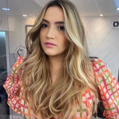 naylafurtado's profile picture. 