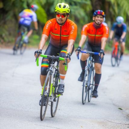 aizatmokhtar's profile picture. 🏃🏻‍♂️Run, 🚴🏻‍♂️Bike, 🏊🏻Swim and 🍝food.

5km 24:15 | 10km 59:34 | HM 2:13:34 | FM 5:48:13 | Powerman Classic 4:19 | IM70.3LGK 07:52

YNWA