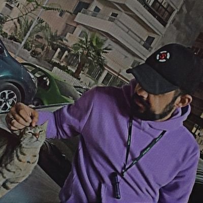 يقول علي بن أبي طالب متحدثاً عن فاطمة :