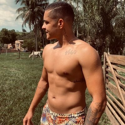 gabcruztattoo's profile picture. https://t.co/b6Djrj9kgz