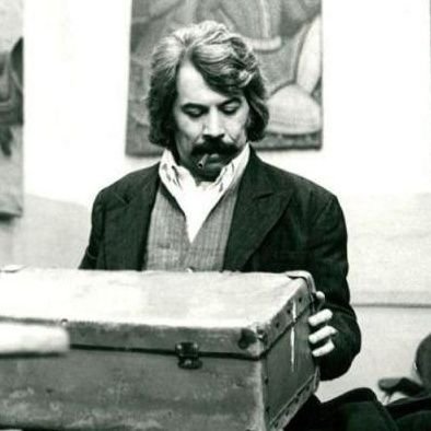 agh_hoseini's profile picture. پدری دلسوز و فداکار