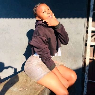 AnnieNgulube3's profile picture. Excuse me for being antisocial 🙄🚮