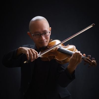 岡山を拠点にヴァイオリンを生業にしております。クラシックを基盤に即興音楽、特にフリー・インプロヴィゼーションの分野で活動中。
演奏動画をメインにツイートしています。
演奏会情報・配信情報は固定ツイートの公式ラインから
