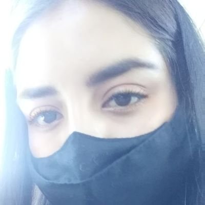 Soy locura que estremece, soy tu adicción y te mantengo con calma.