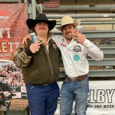 If it ain’t Busch Light, it ain’t right 🤷🏻‍♂️🍻|Business in the front, party in the back 😈🤘🏻|Iowa Born N Raised 🚜 🌽🐄 🐖|