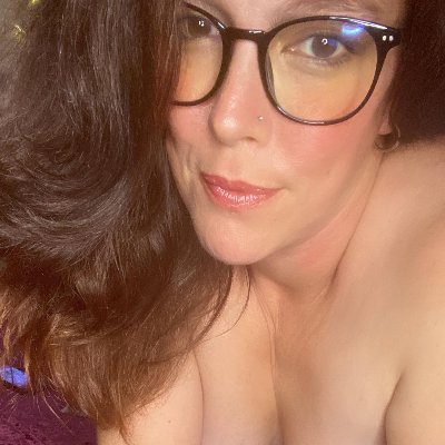 Check out my two other profiles on https://t.co/wg71LUATFY