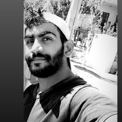 I love all colors but black is more eyecatching✴️
LO❤️E:Off
