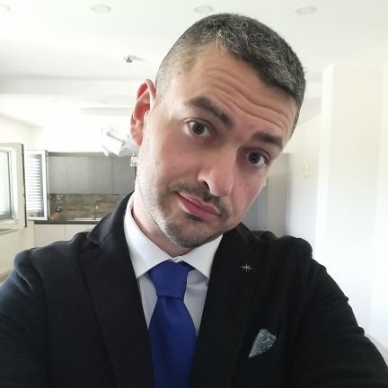 GiuseppeDelSign's profile picture. Giornalista, addetto stampa. Adoro lo spettacolo e l'arte in tutte le sue sfaccettature