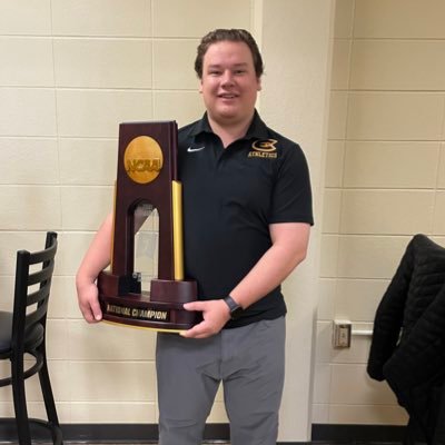 UW-Eau Claire Asst. Athletic Director for Media Relations/Sports Information  | Crazed Hockey Fanatic | All tweets are my own.