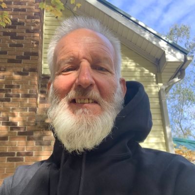 Retired Grandude that likes motorcycles,nature,traveling and cannabis!