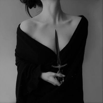 maxfactor881's profile picture. بضع نقاط منفصله زاحمهم الصقيع فألتصقوا واصبحوا خط مستقيم....