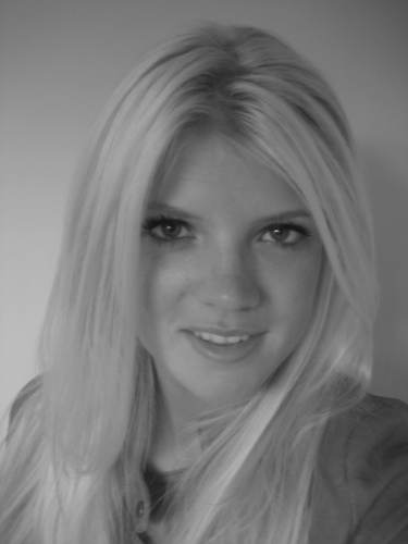 joycevdburg's profile picture. Never regret something that made you smile!