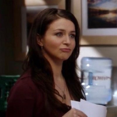 — tweet ‘@ameliacomfort love for amelia’ for a pic! safe place for amelia shepherd stans 💌