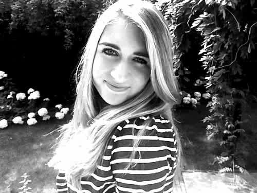 ♡ Justin Bieber.                                                        BB;  25DF7FFA x