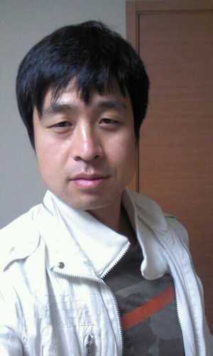 hyunhankim's profile picture. 덤벼라 세상아!! 오늘도 이 나라에 대해 투덜거리는 투덜이 하니 입니다.제가 근무하는 부산지하철이 수익을 위주로 운영되지 않고 공익을 추구하는 진정한 시민의 발이 되었으면 좋겠습니다..