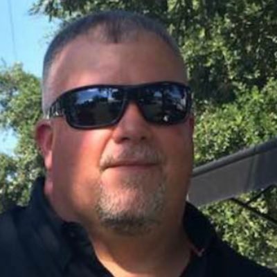 WMerriett's profile picture. Lad back