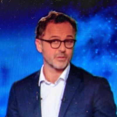 Journaliste, red chef France Info  et chroniqueur Franc-Tireur, ancien grand reporter à C dans l’air et à TF1 (Pôle fact-checking)