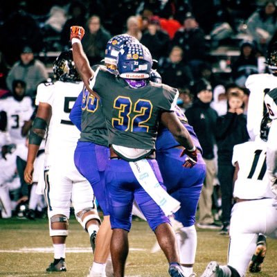 Juco Product🏈 SS/FS ||5’11 185lbs|| #LLMyAngles🖤 contact info: 803-979-5728 Hudl: https://t.co/jUinhvbZ29