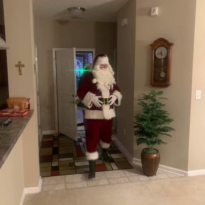 Santa Brian (Miltary Veteran) Just want to make kids and families very happy.check us out on Instagram (Santaclau2020)
email address ( SantaClaus.25@yahoo.com)
