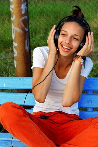 Sofia_Sonek's profile picture. athletics, learning, guitar, foto,biking, crazy things, travelling,drawing, foreign languages​​, sweets, smiling, my friends ... Yeah)) I really like it