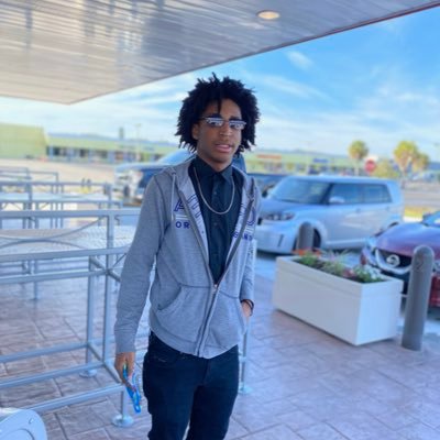 taydoeshoop's profile picture. 6’0 Point Gaurd #2 🥷