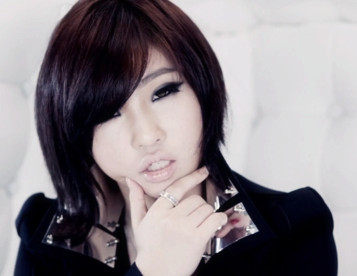 [fake] 2ne1 magnae minzy • eh eh eh eh eh eh eh you better ring the alarm :3 follow the official minzy @mingkki21 ♥ [semi-hiatus]