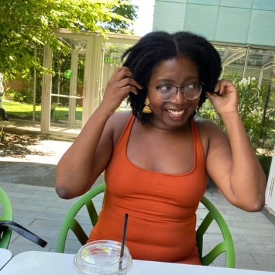 I'm writing my first scifi psych-thriller about an intrusive dating AI ~  👻 
Information Science PhD Student @CornellCIS @Wellesley'18
#blackwomanintech