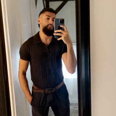 amazenee's profile picture. High off life atm.