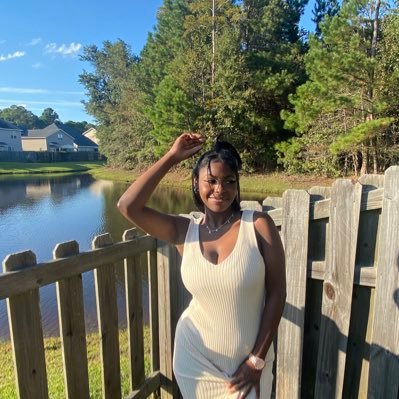 HU' alumni// SCAD Grad School ‘23 //you’ve gotta chase a dream to chase the check