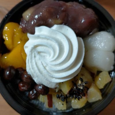 SixTONES、Travis Japan。スポーツ観戦。マイナス思考。神経質でクソ真面目。高齢の2児の母!