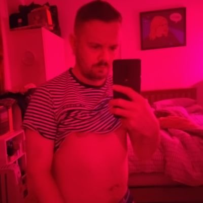 39, top/vers BB pansexual pig based in South Dublin. Looking for BB fun with local lads.
Open to collabs! DMs open.