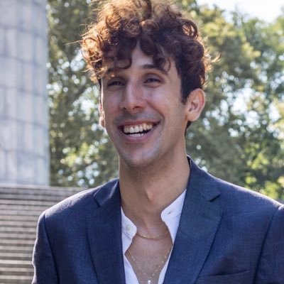 lidioduval's profile picture. uh-huh