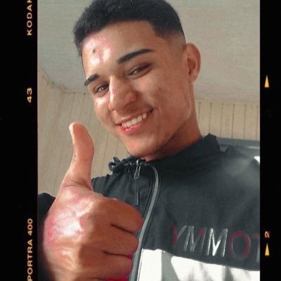 O menino da polêmica 😝
048🥵
Off