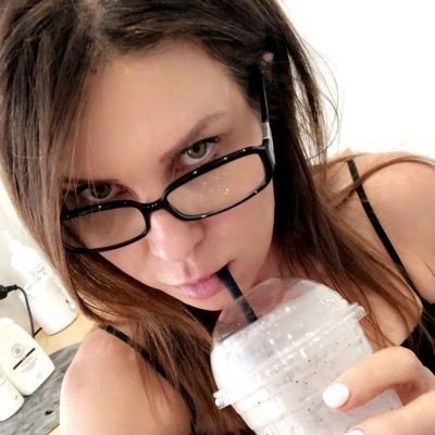 MelFraser72's profile picture. Love life