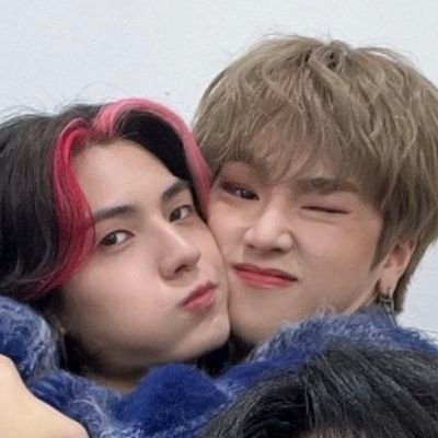 Stream!!! https://t.co/WBg6SWy9lP
she-her-marupok sa anim ❤️❤️❤️❤️❤️❤️